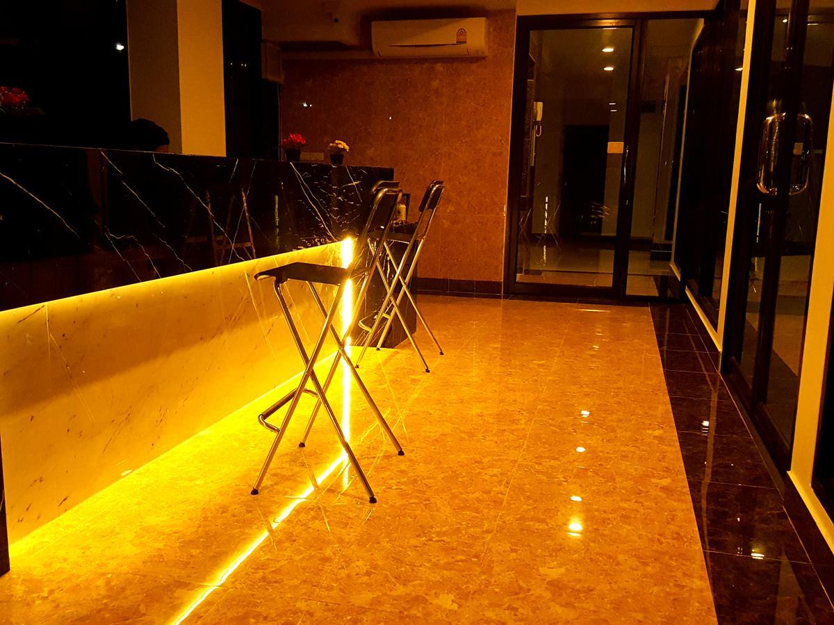 The All 24 Luxury Residence Bangkok Exterior photo